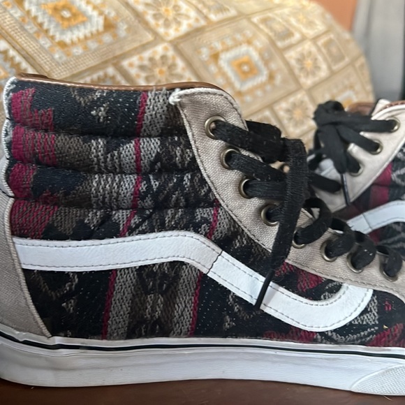 Vans - Picture 6 of 6